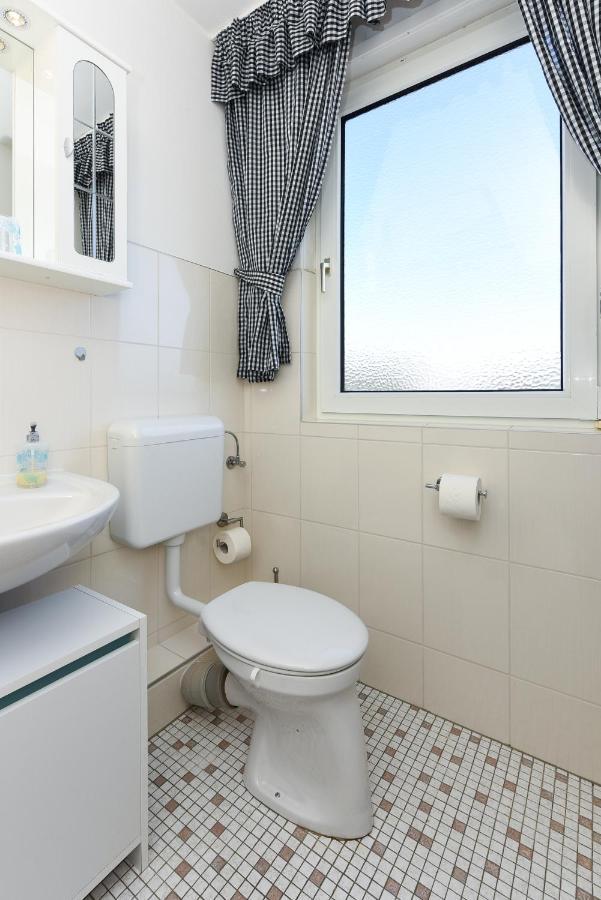 Ferienwohnungen Wind & Meer Neuharlingersiel Ngoại thất bức ảnh